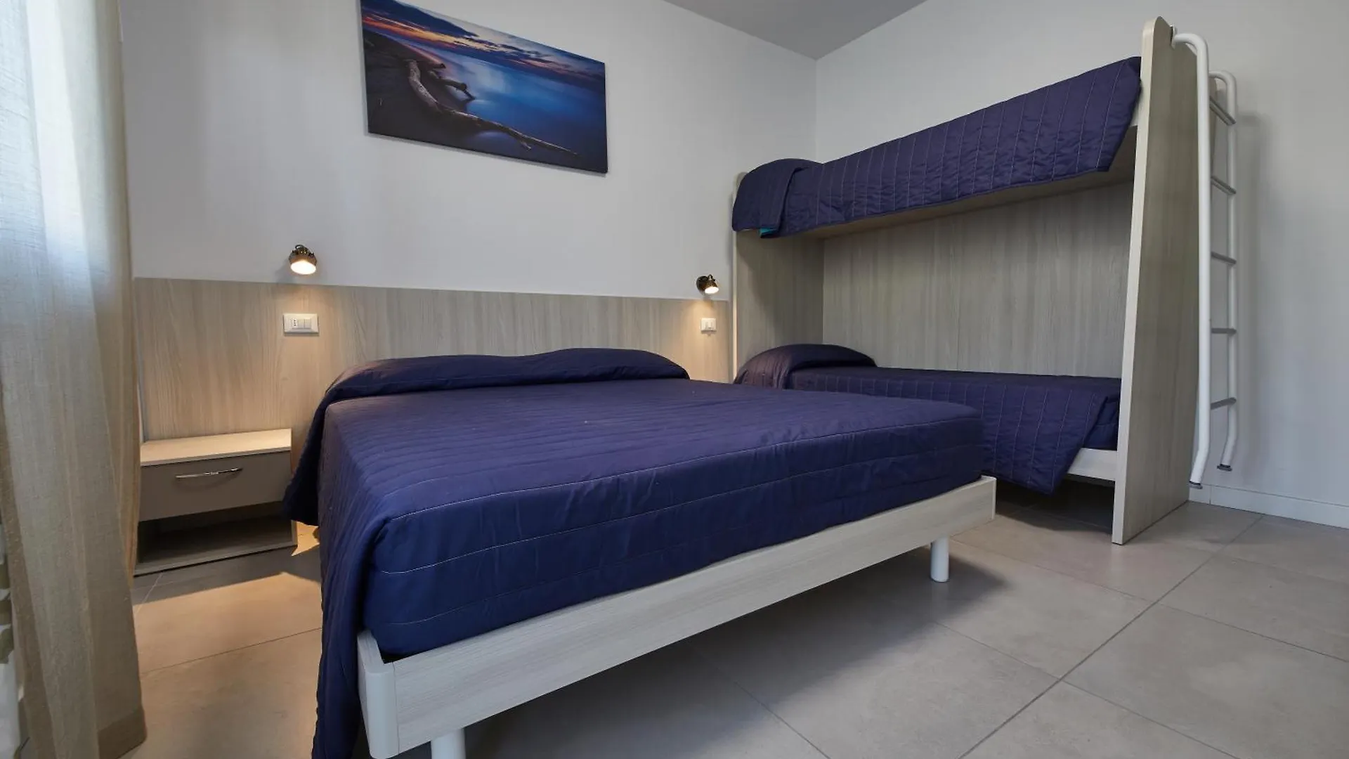 Lilium Maris Hotel Bibione 0*,  Italien